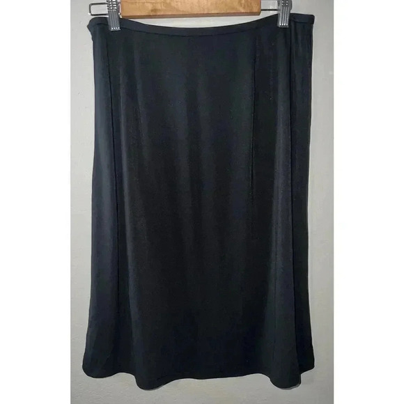 Ann Taylor Size 8 Skirt Embroidered Flowers Lined - Picture 3 of 4